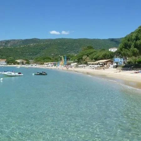 2 Pièces, Terrasse, Parking Privé, Proche Plage, 6 Couchages - - Fr-1-251-547 Appartamento Le Lavandou